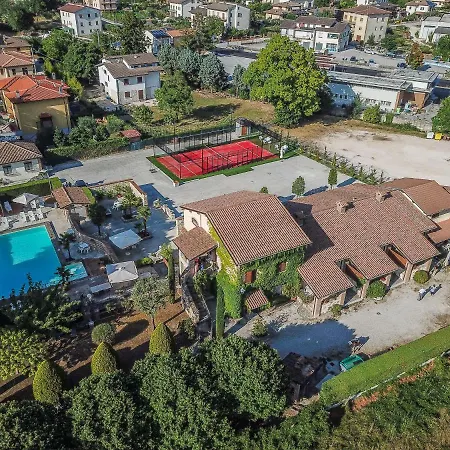 Casa de Férias Residenza Le Querce Trilocale Fossato di Vico