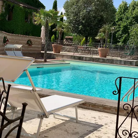 Residenza Le Querce Trilocale Vakantiehuis *