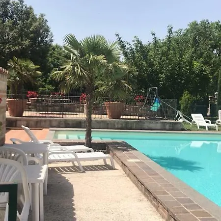Vakantiehuis Residenza Le Querce Trilocale Fossato di Vico