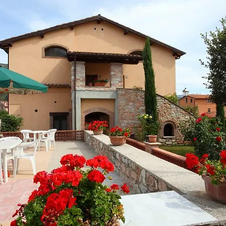 Casa de Férias Residenza Le Querce Trilocale