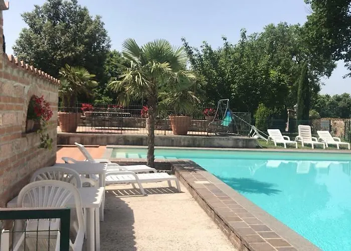 Casa de Férias Residenza Le Querce Trilocale Fossato di Vico